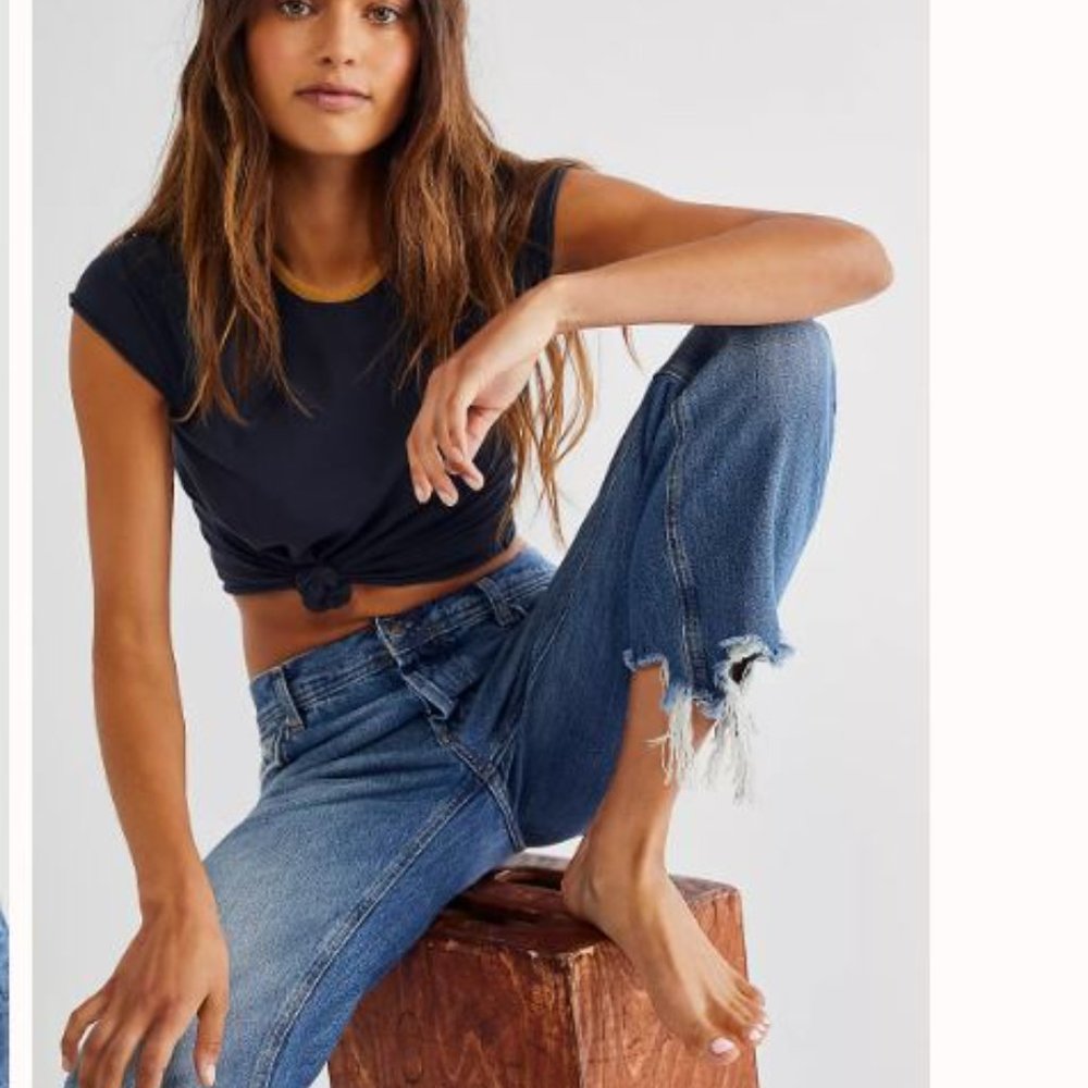 🔥  REVOLVE Free People We the Free Maggie Mid-Rise Straight-Leg Jeans NWT